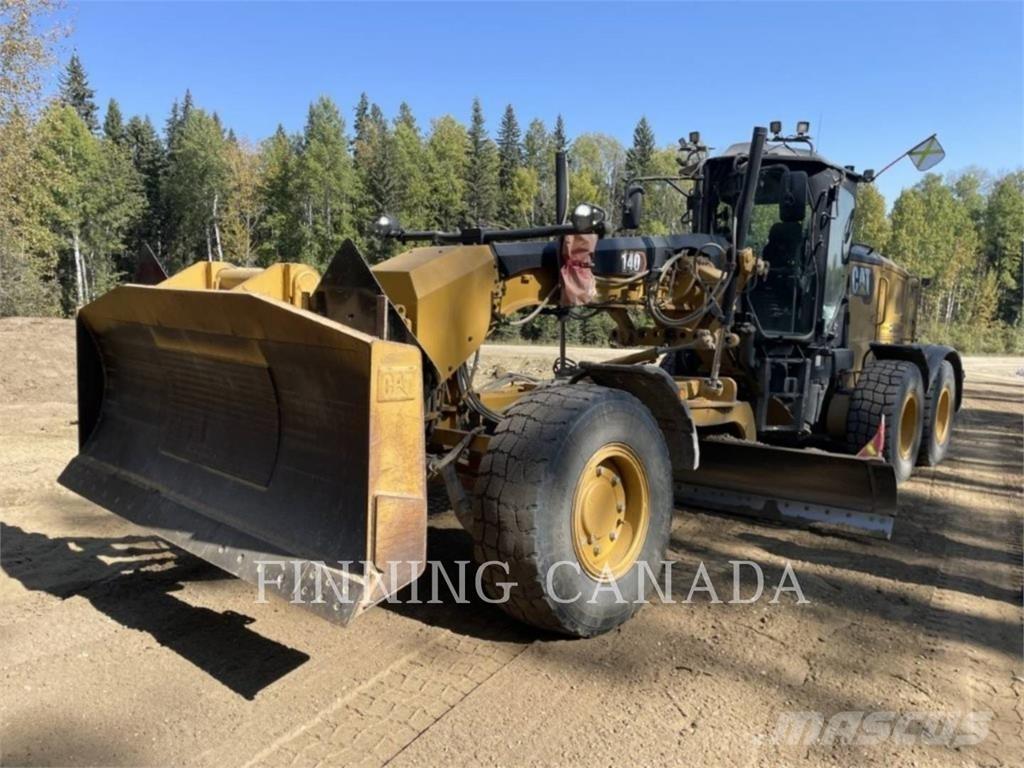 CAT 140-15 AWD Greideriai
