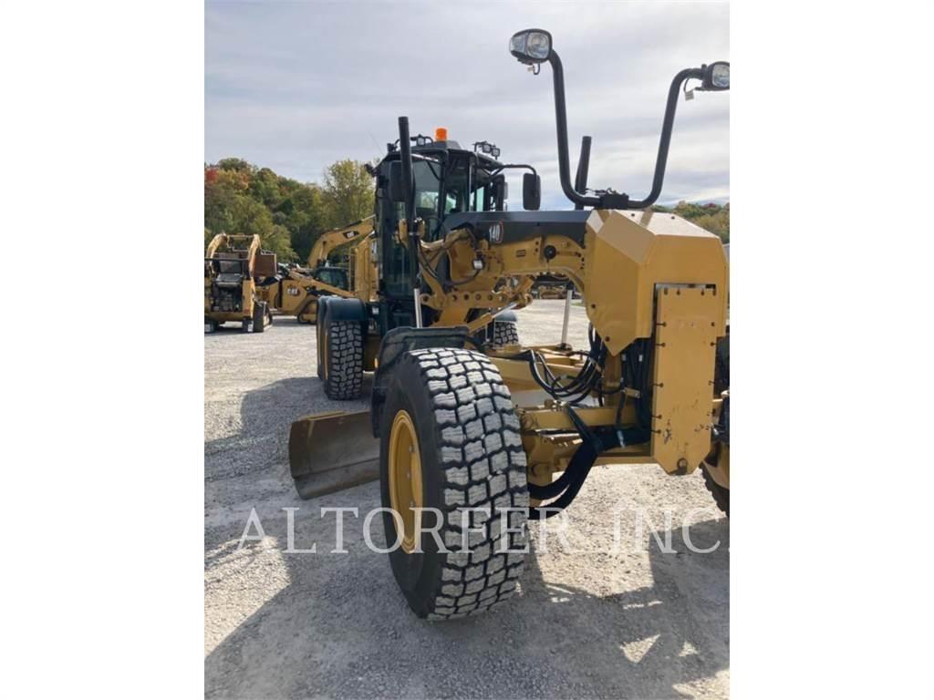 CAT 140-15AWD Greideriai