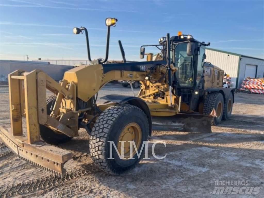 CAT 140-15AWD Greideriai