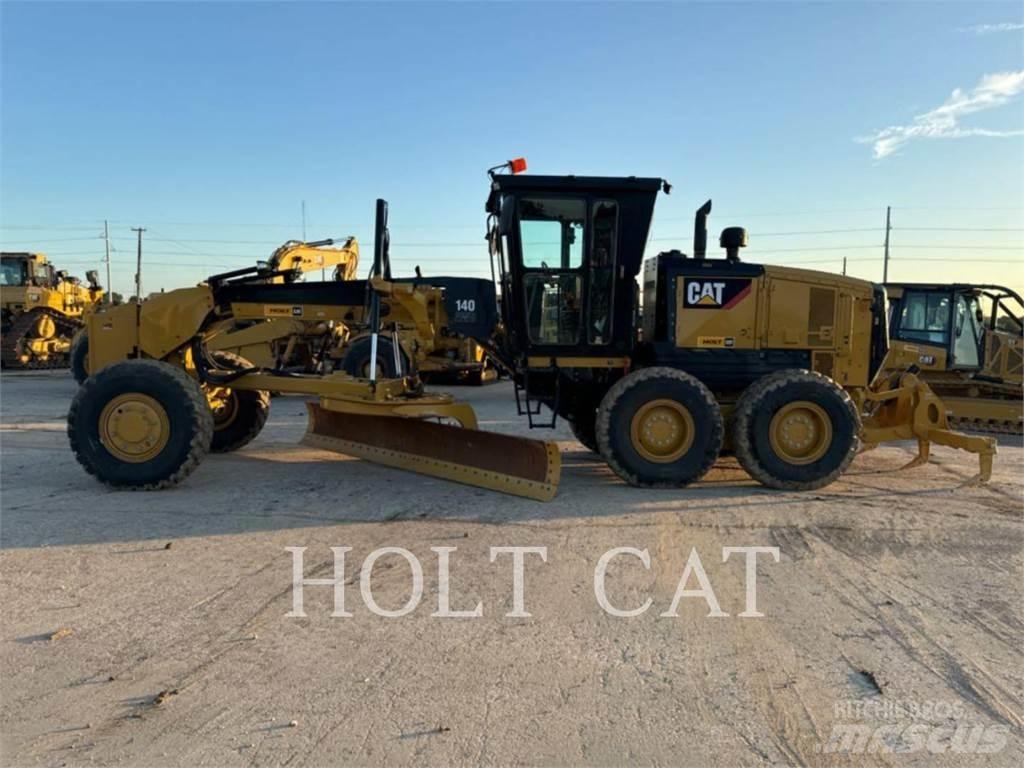 CAT 140 AWD Greideriai