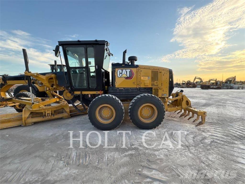 CAT 140 AWD Greideriai