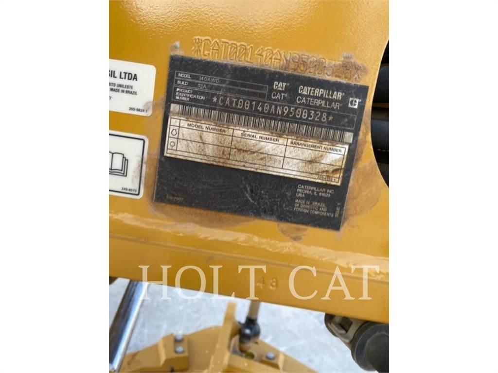 CAT 140 AWD Greideriai