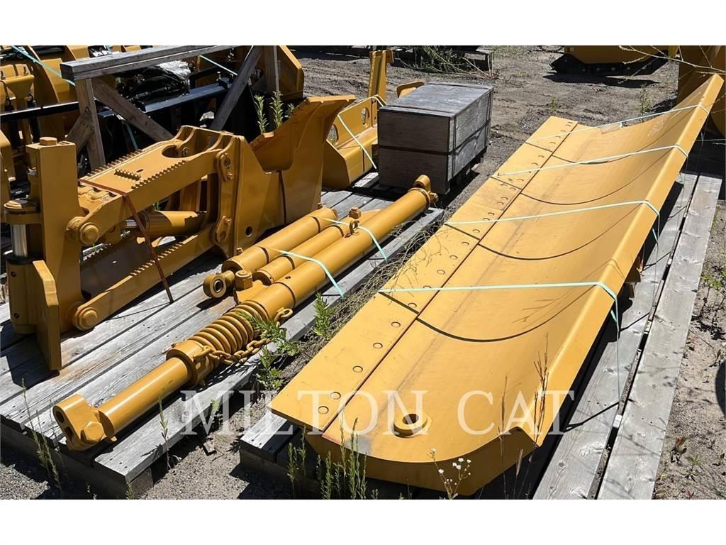 CAT 140 MASTLESS WING Sniego pūstuvai