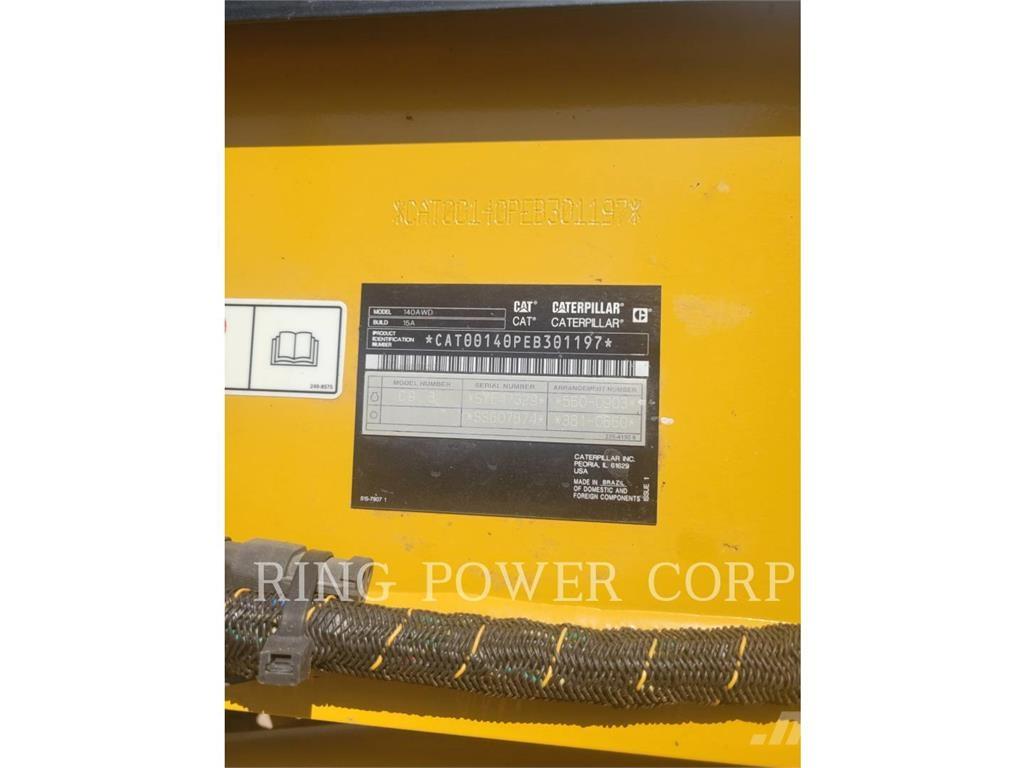 CAT 140AWD CS Greideriai
