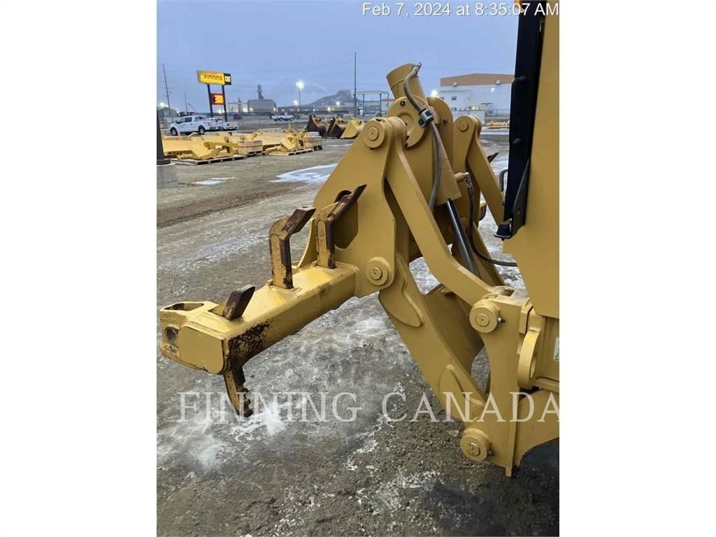 CAT 140M Greideriai