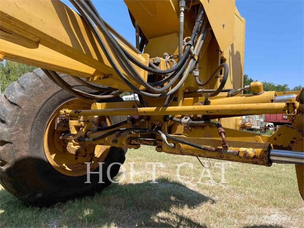 CAT 140M Greideriai