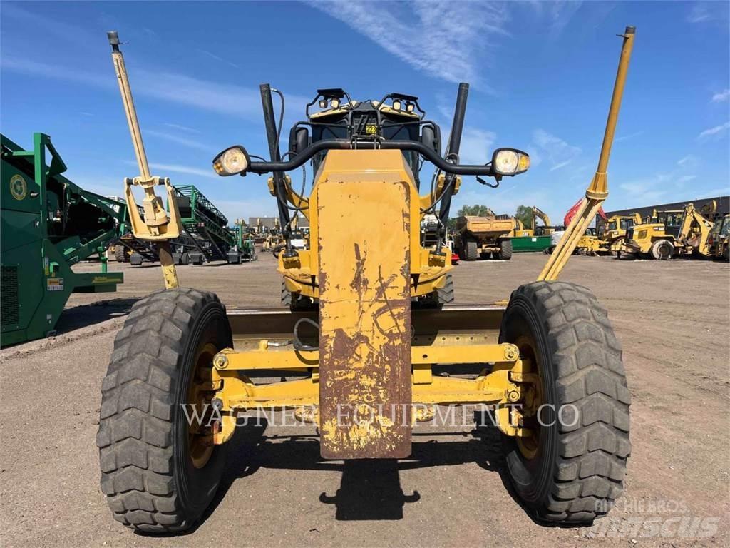 CAT 140M Greideriai
