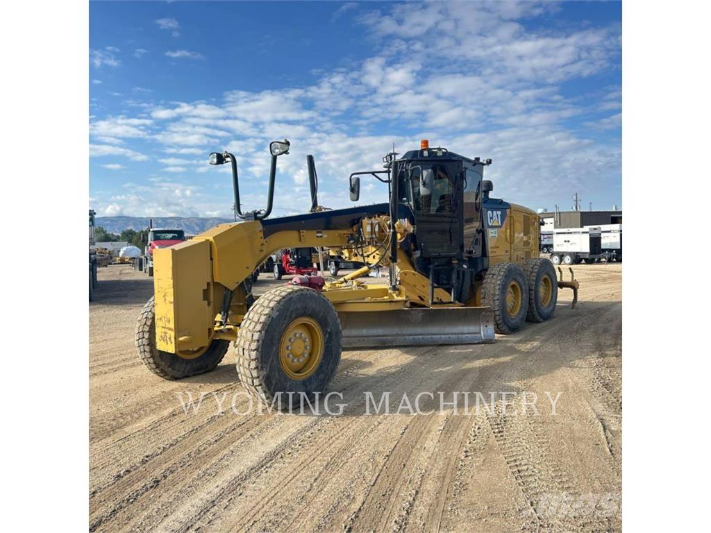 CAT 140M 2 Greideriai