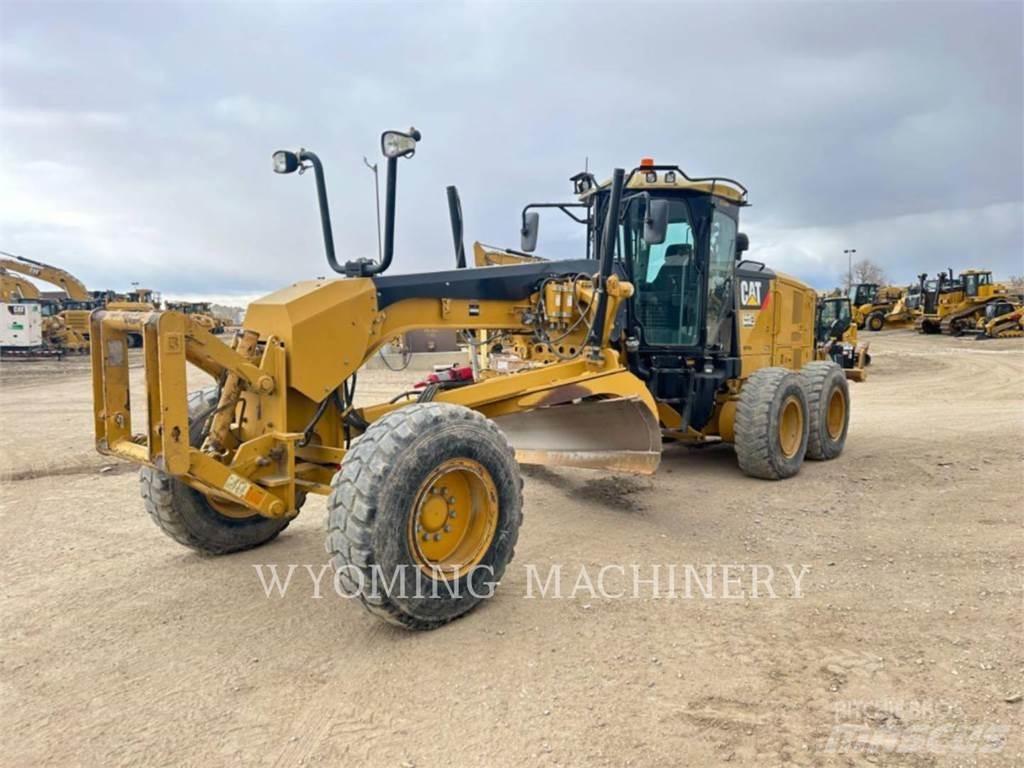 CAT 140M 2 Greideriai