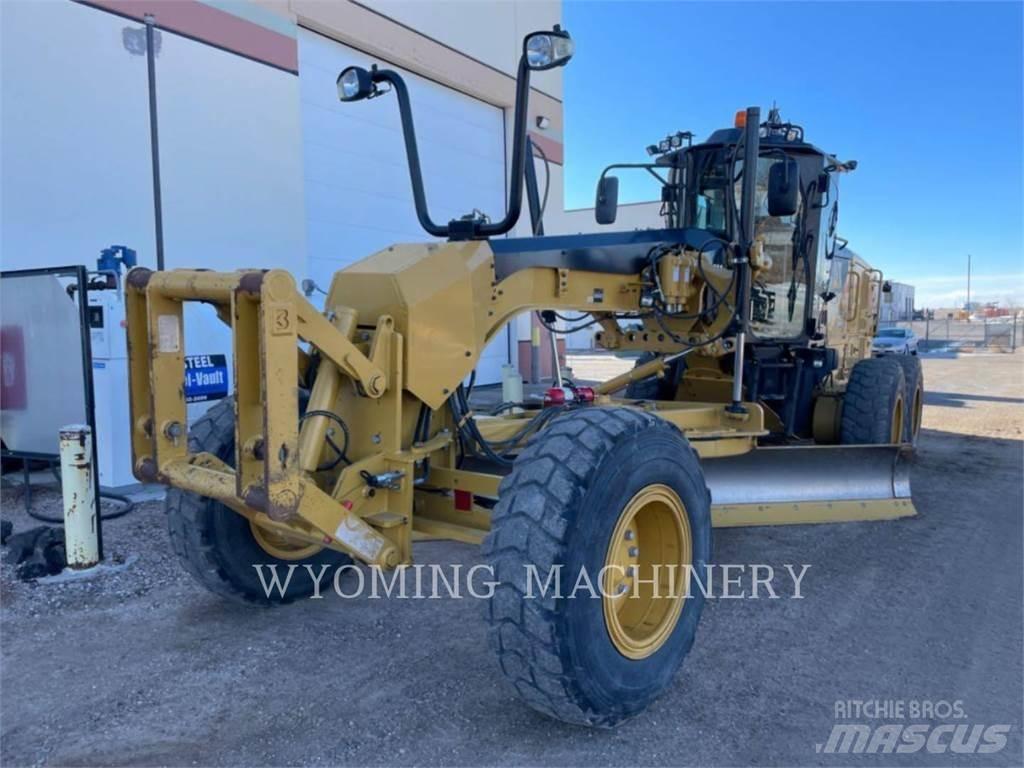 CAT 140M 2 Greideriai
