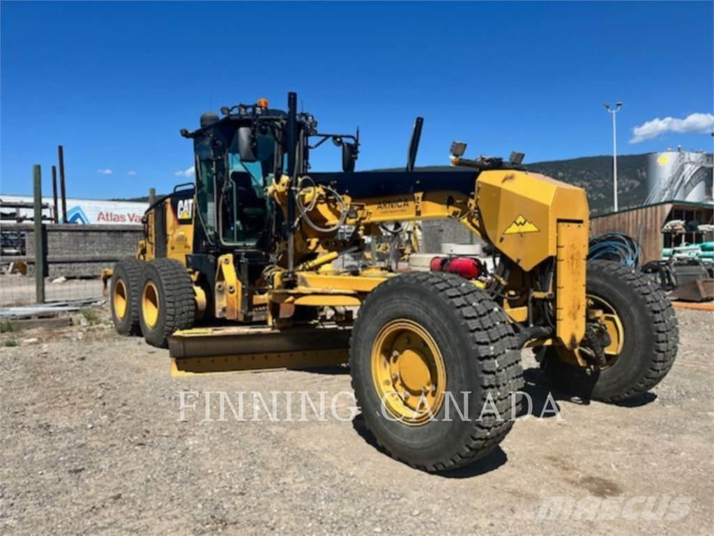 CAT 140M AWD Greideriai