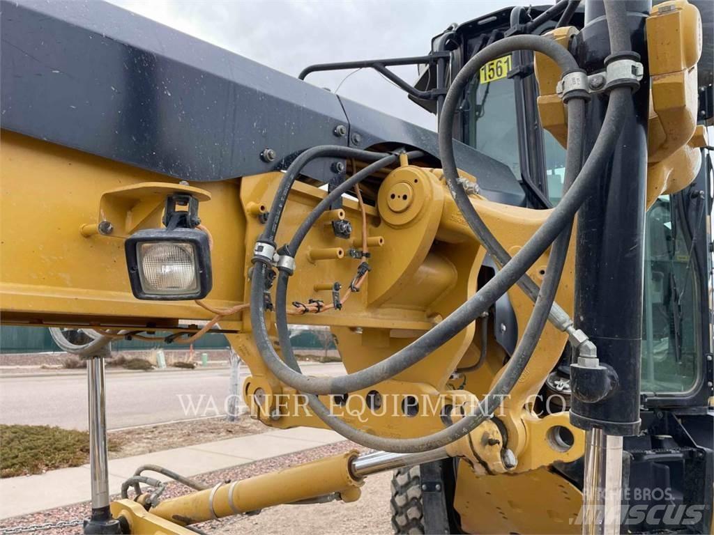 CAT 140M2 Greideriai