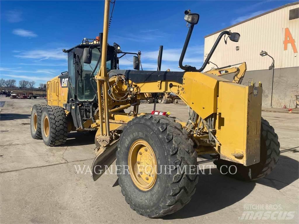 CAT 140M2 AWD Greideriai