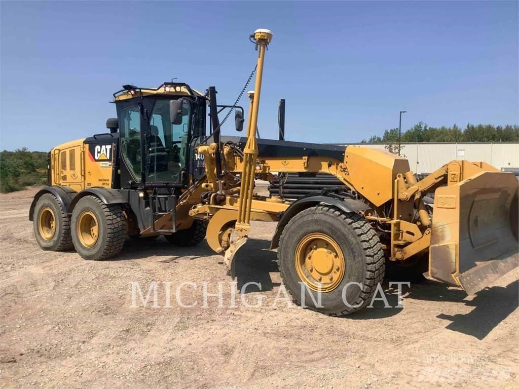 CAT 140M2 AWD Greideriai