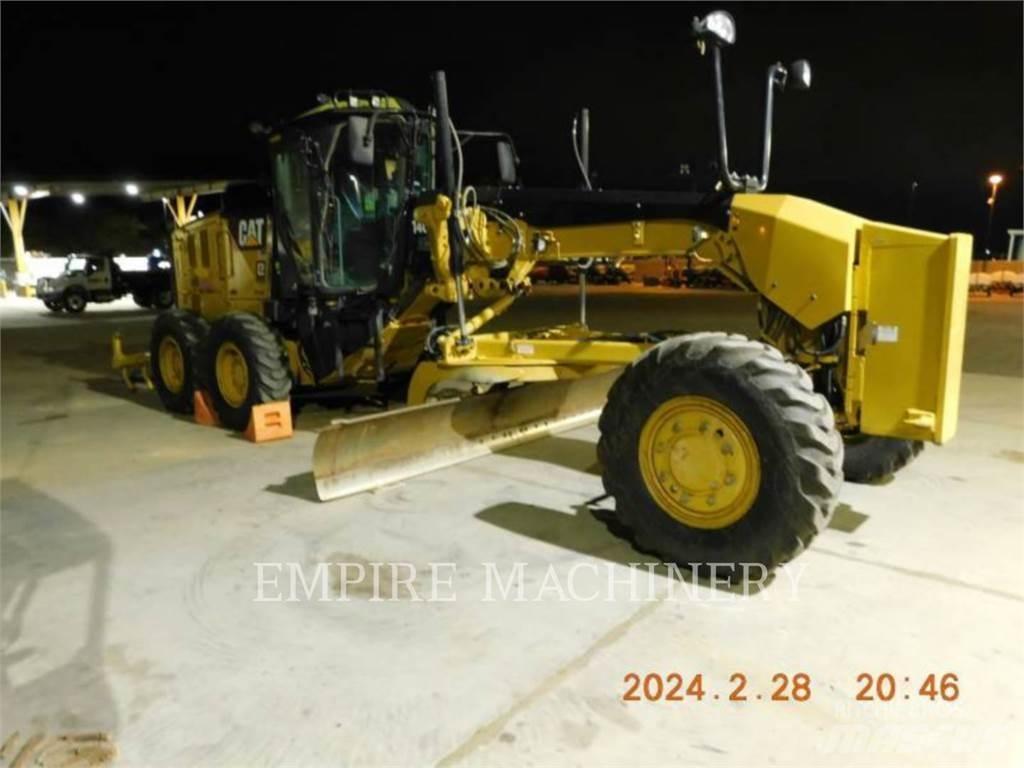 CAT 140M2 AWD Greideriai