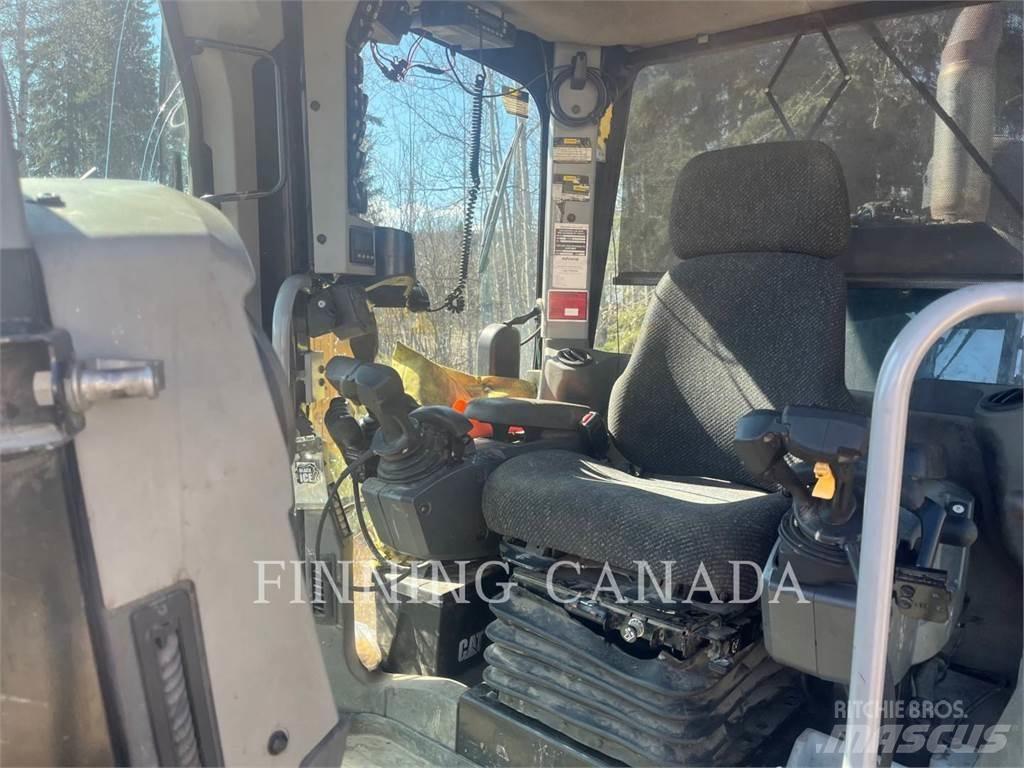 CAT 140M2 AWD Greideriai