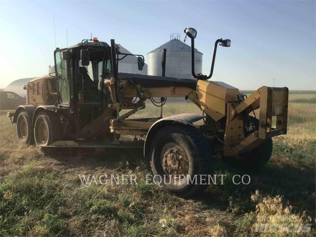 CAT 140M2 AWD Greideriai