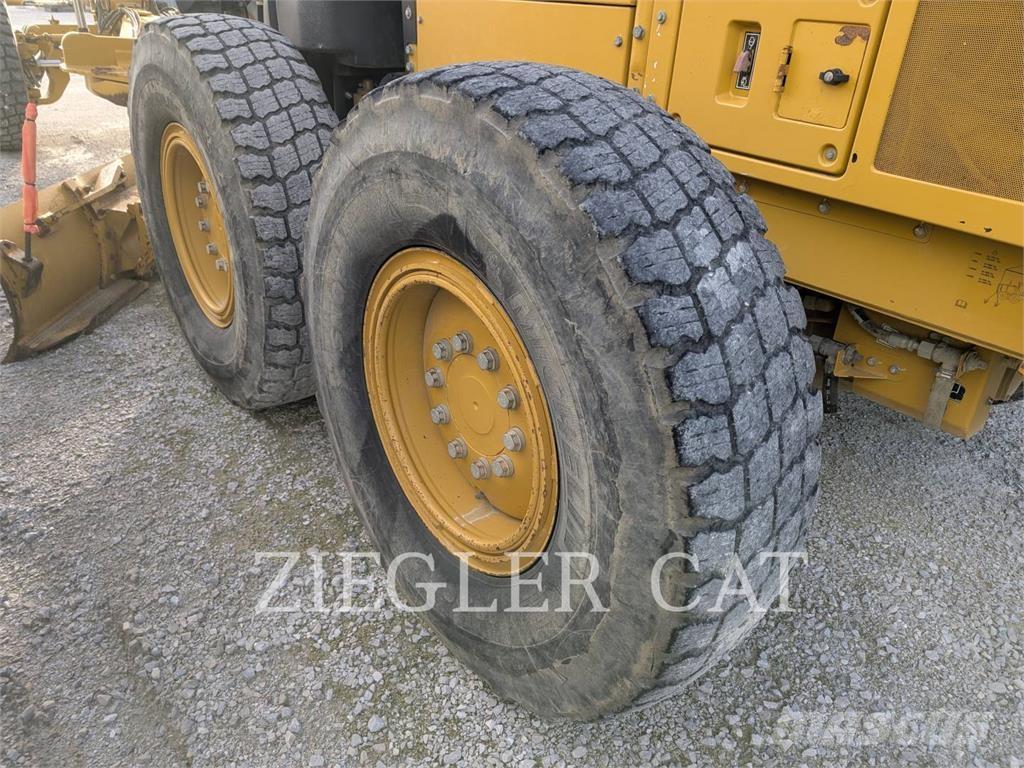 CAT 140M2AWD Greideriai