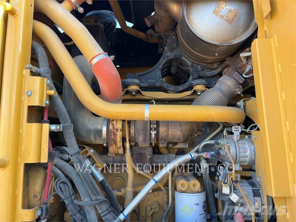 CAT 140M2AWD Greideriai