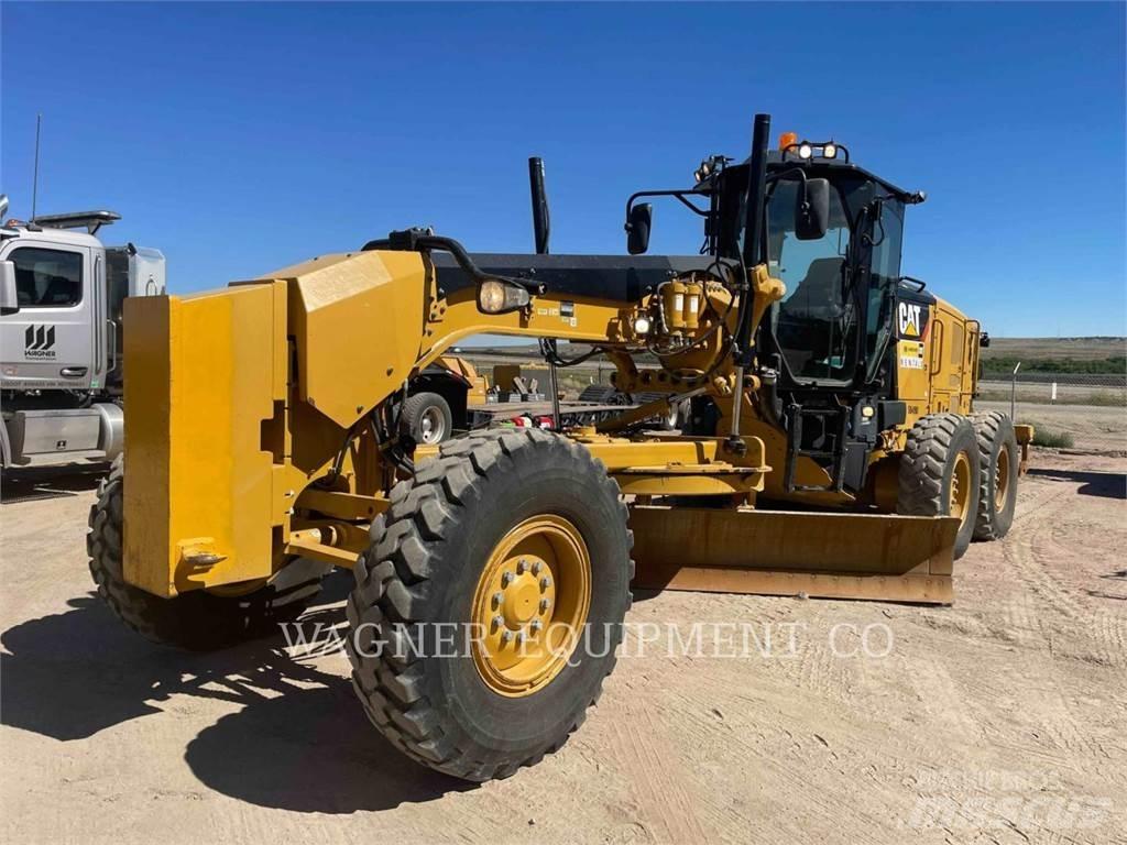 CAT 140M3 Greideriai
