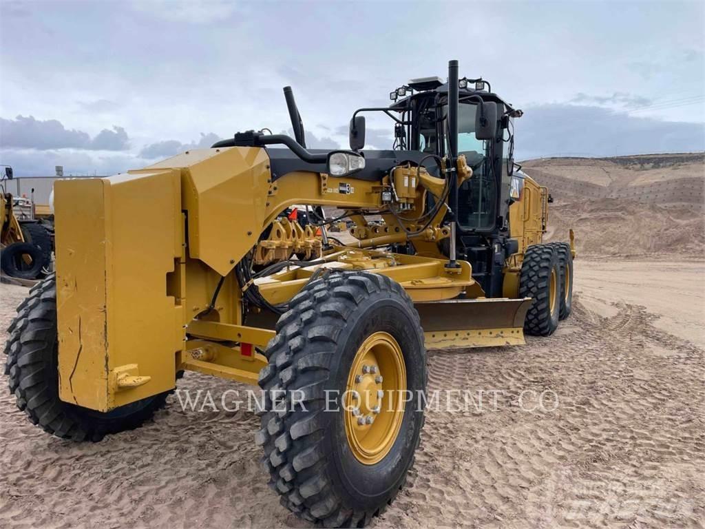 CAT 140M3 Greideriai