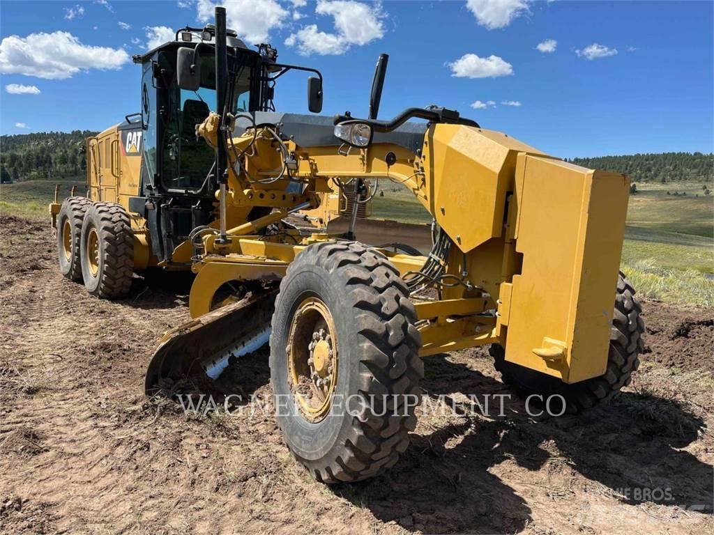 CAT 140M3 Greideriai