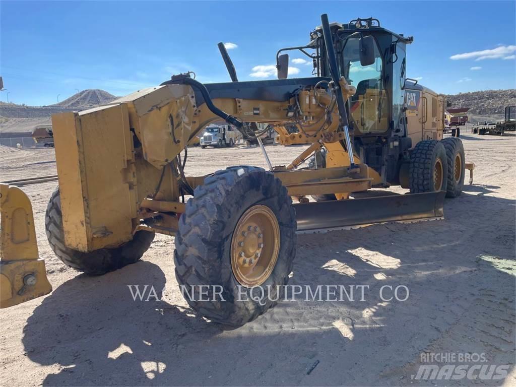 CAT 140M3 Greideriai