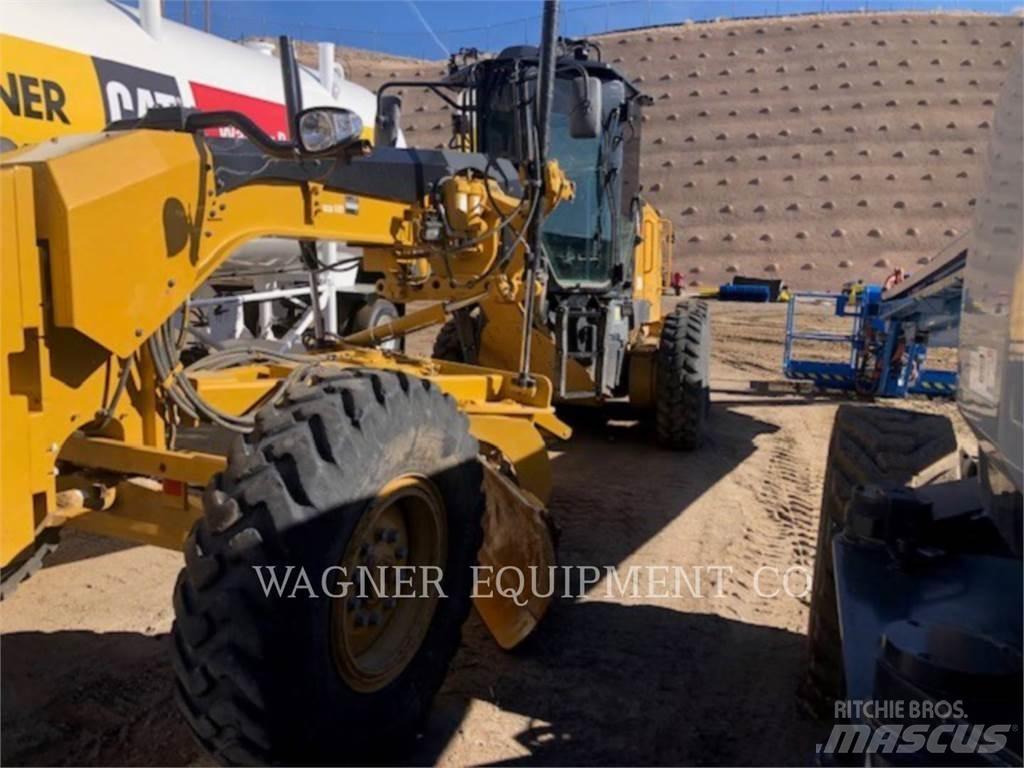 CAT 140M3 Greideriai