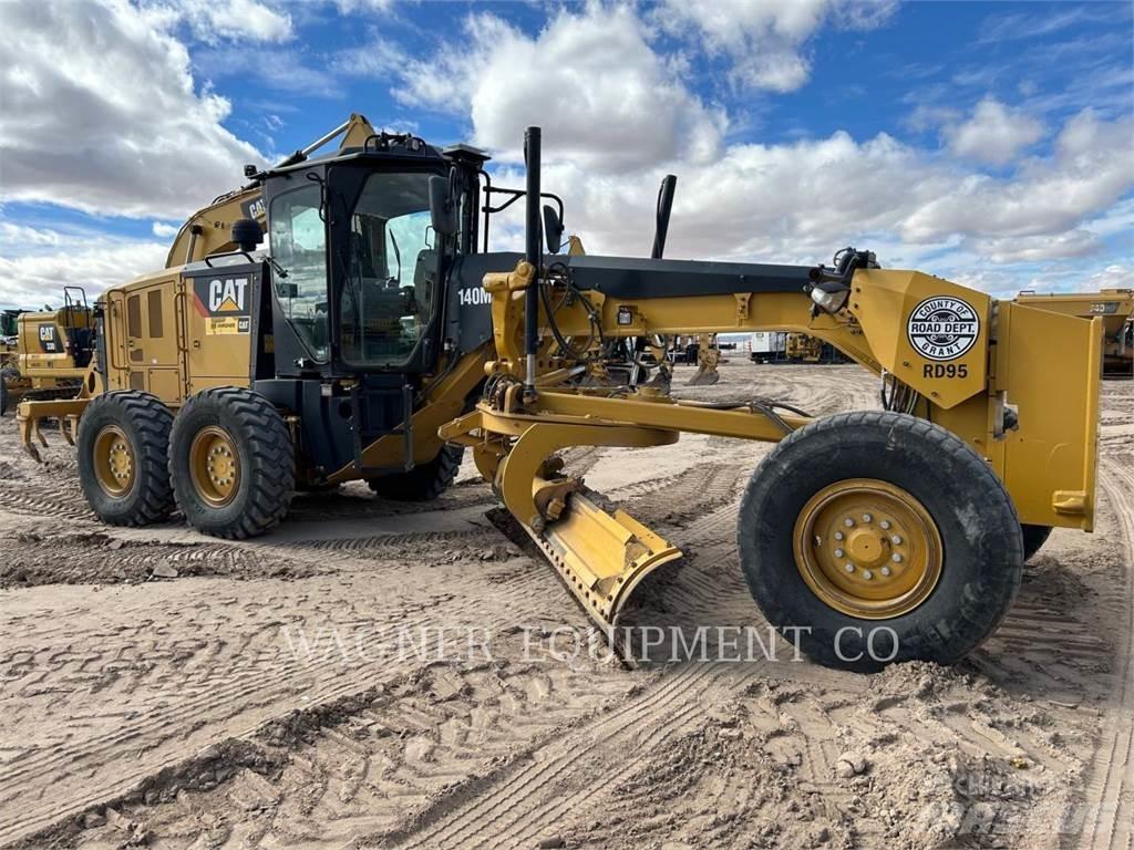 CAT 140M3 Greideriai
