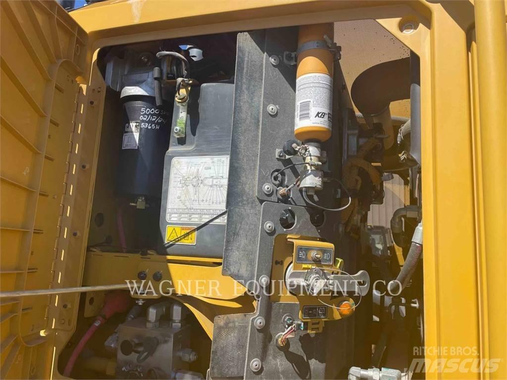 CAT 140M3 Greideriai