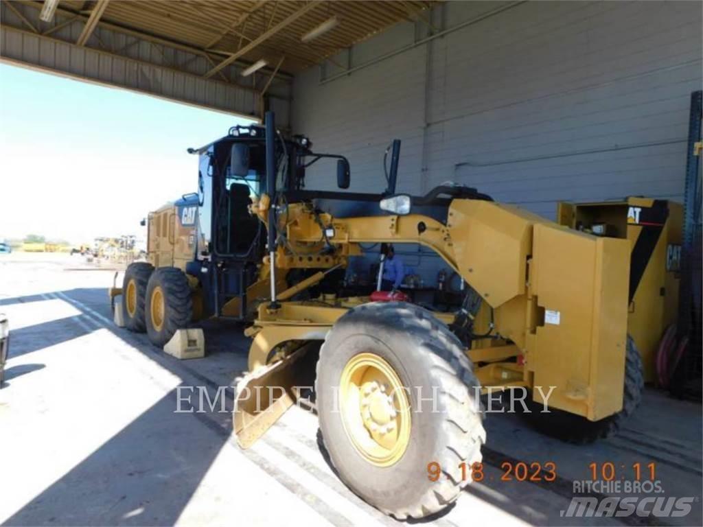 CAT 140M3 Greideriai