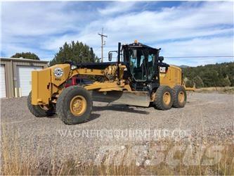 CAT 140M3 Greideriai
