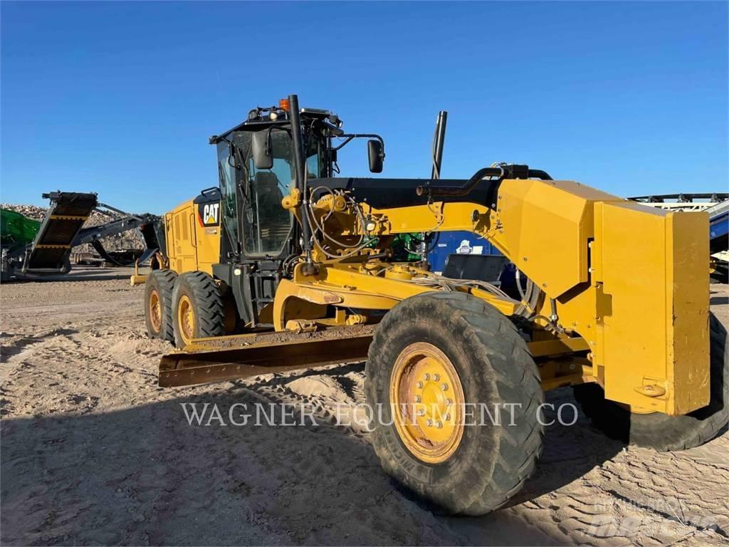 CAT 140M3 Greideriai