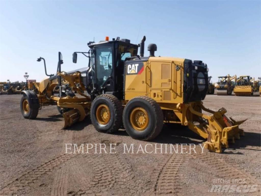 CAT 140M3 Greideriai