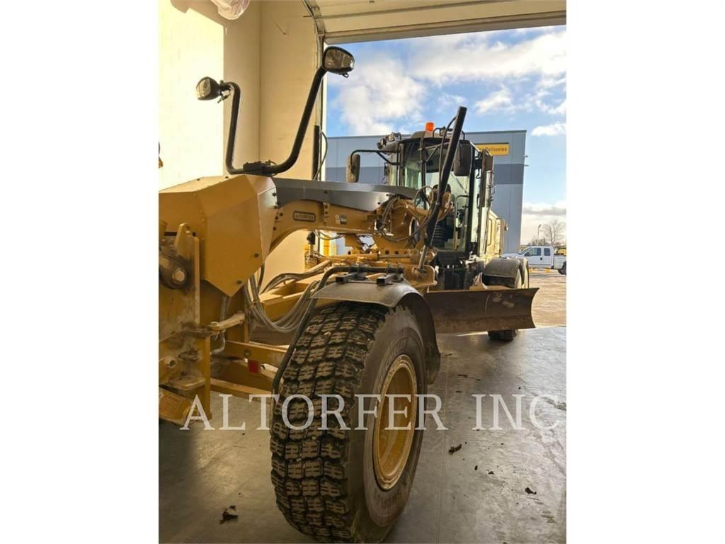 CAT 140M3 Greideriai
