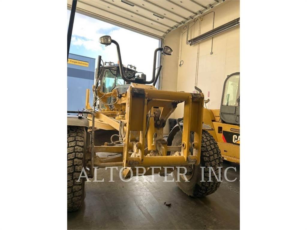 CAT 140M3 Greideriai