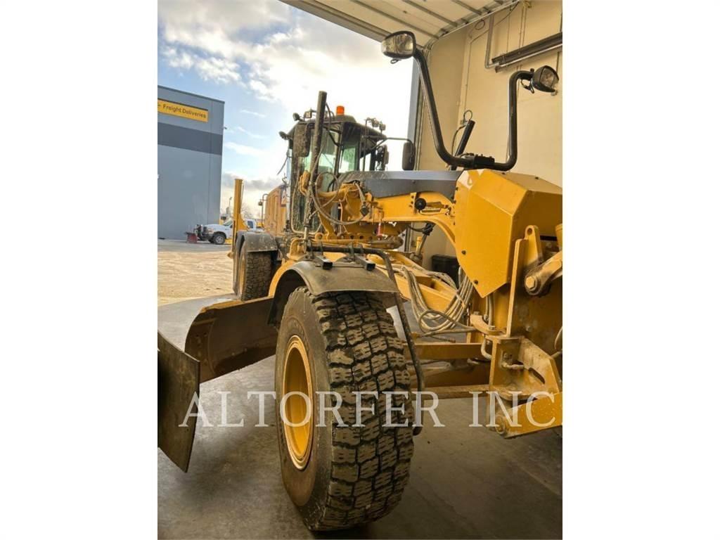 CAT 140M3 Greideriai