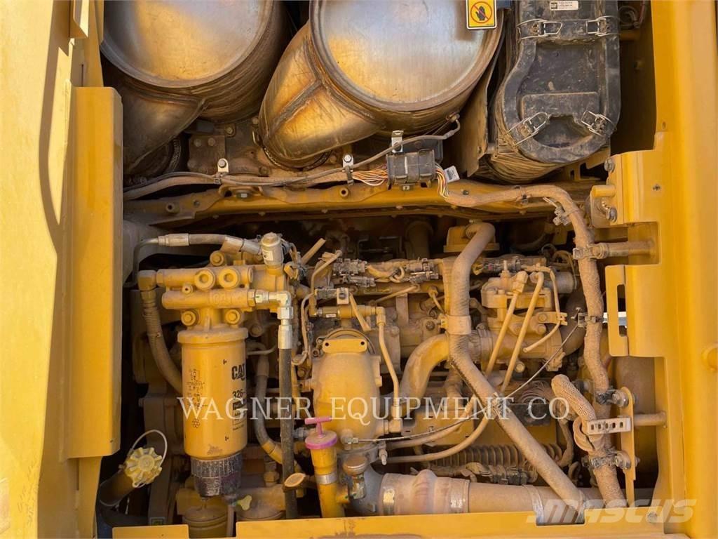 CAT 140M3 Greideriai