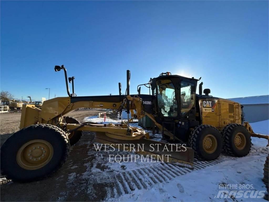 CAT 140M3 Greideriai