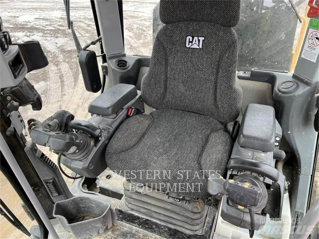 CAT 140M3 Greideriai