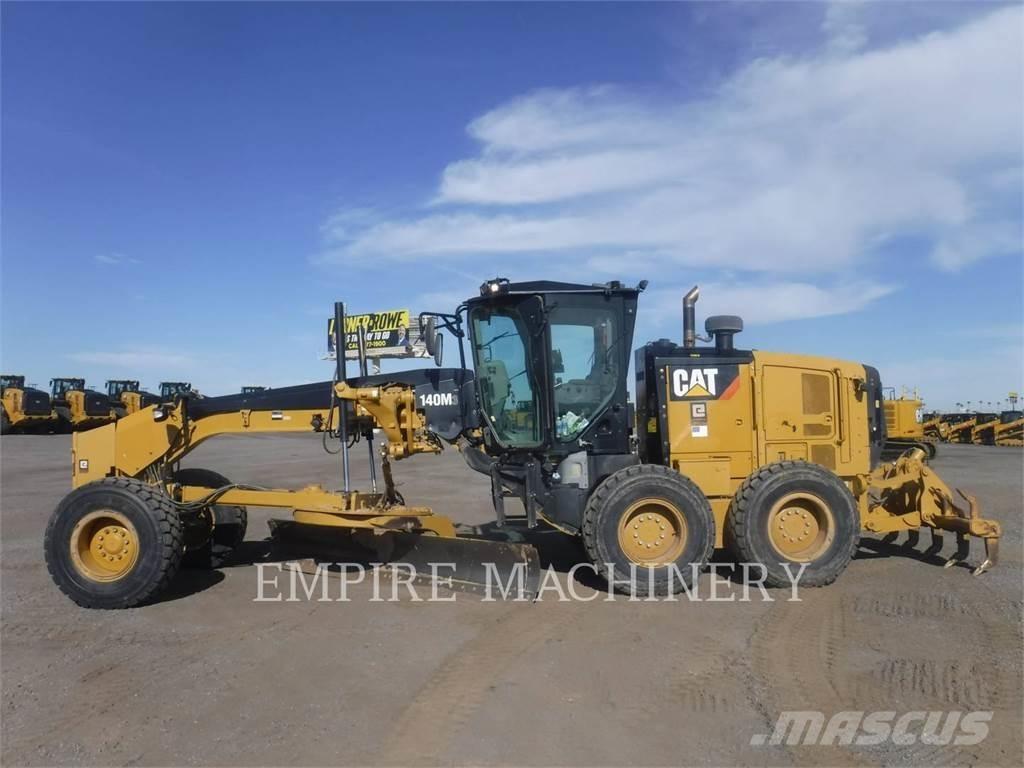 CAT 140M3 Greideriai