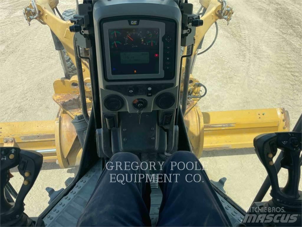 CAT 140M3 Greideriai