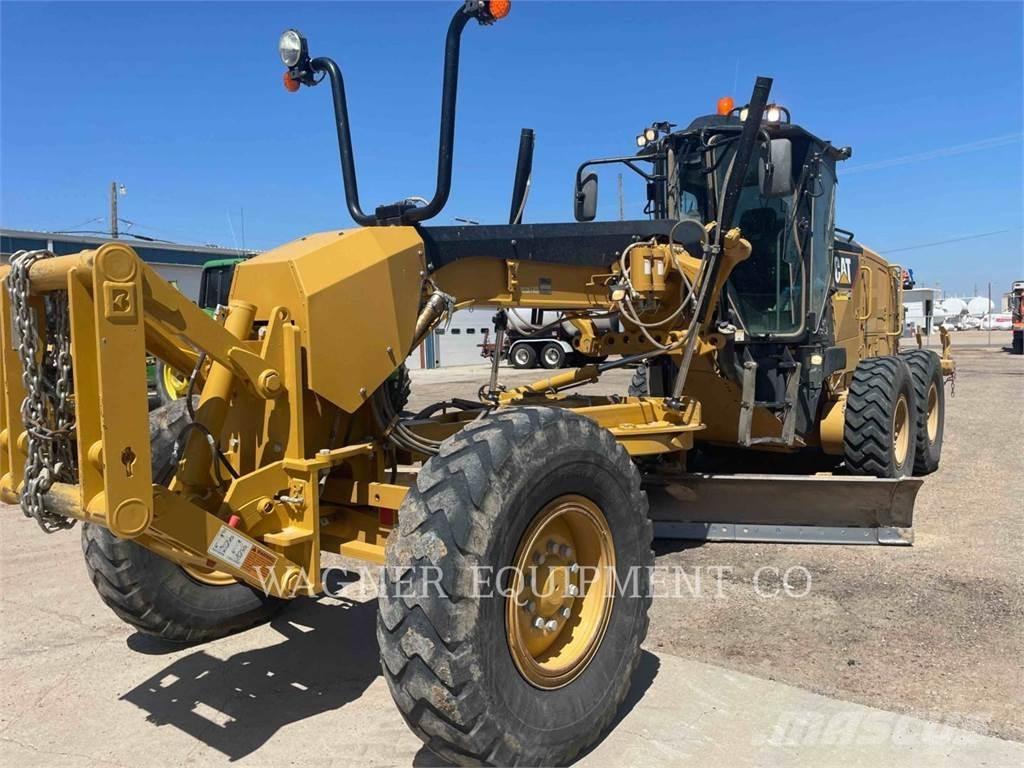 CAT 140M3 Greideriai