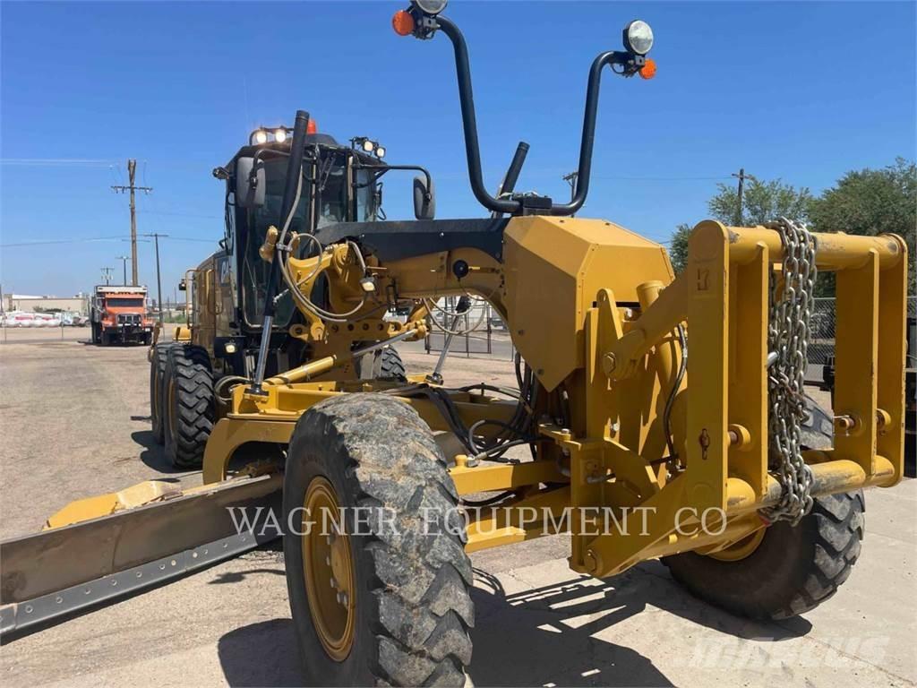 CAT 140M3 Greideriai