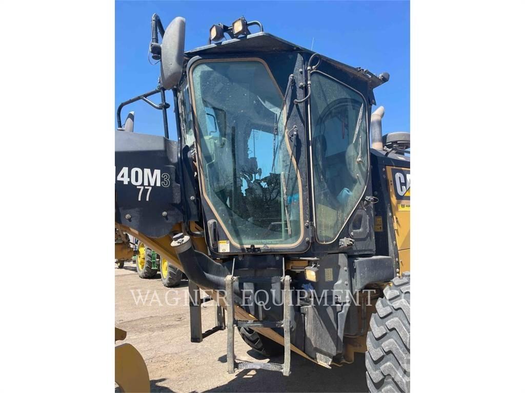 CAT 140M3 Greideriai