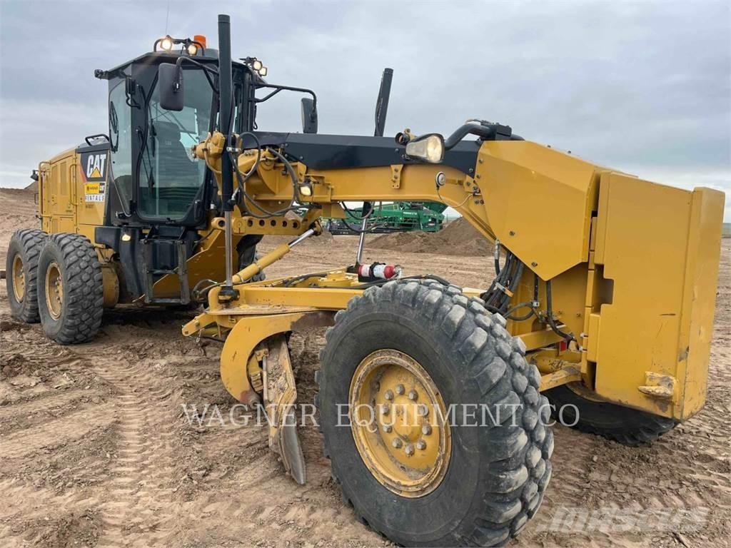 CAT 140M3 Greideriai