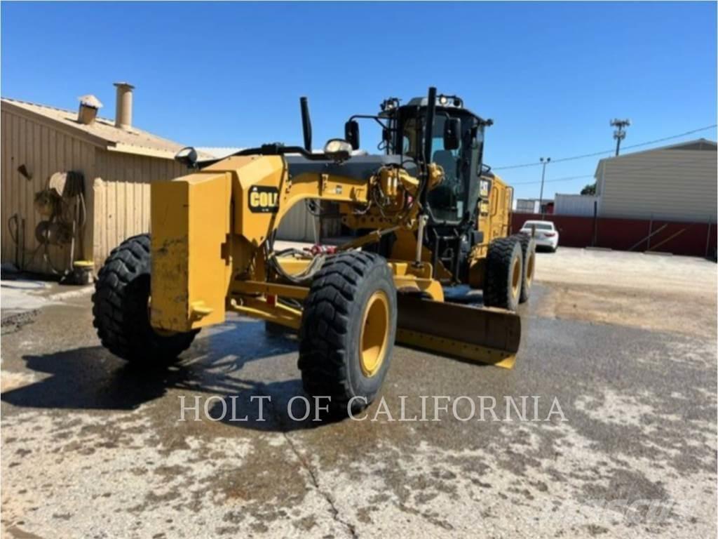 CAT 140M3 Greideriai