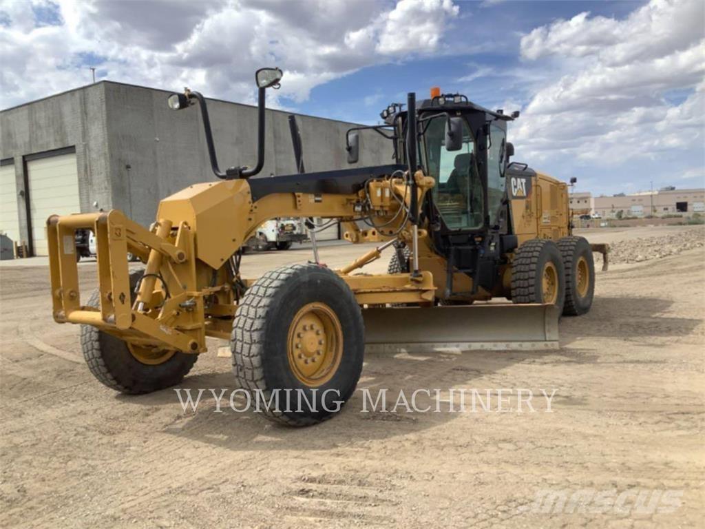 CAT 140M3 Greideriai