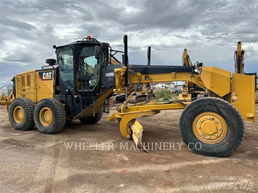 CAT 140M3 AWD Greideriai