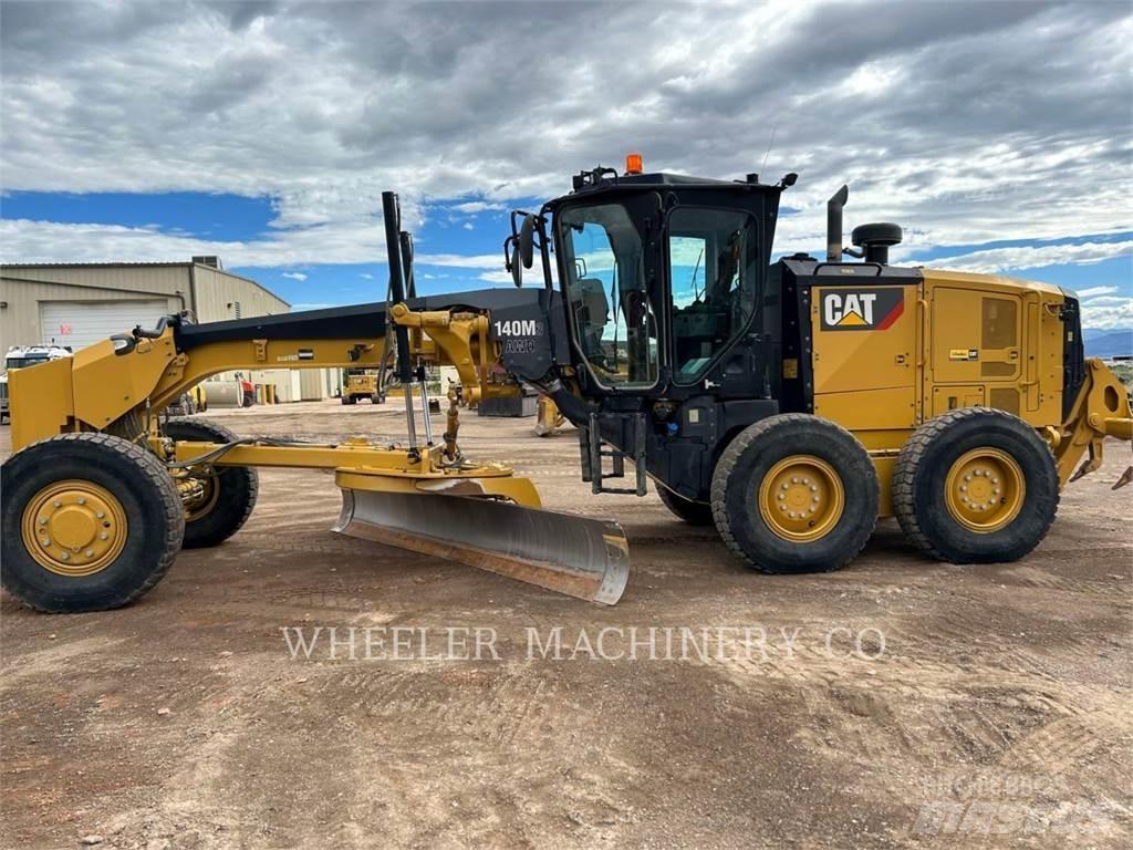 CAT 140M3 AWD Greideriai